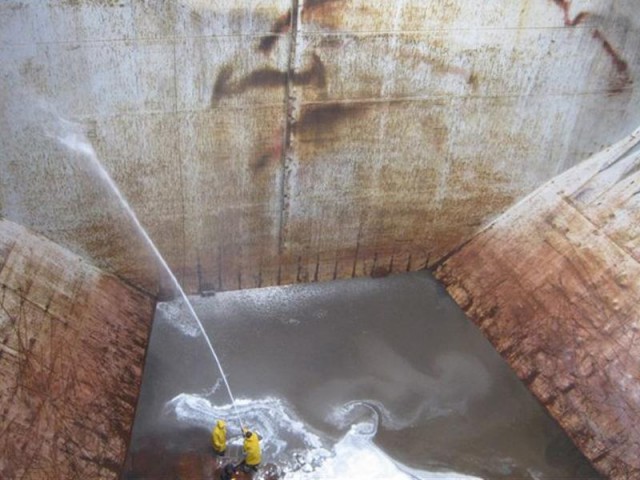 Cargo Holds Washing of 73000 DWT Bulk Carrier in Turkey
